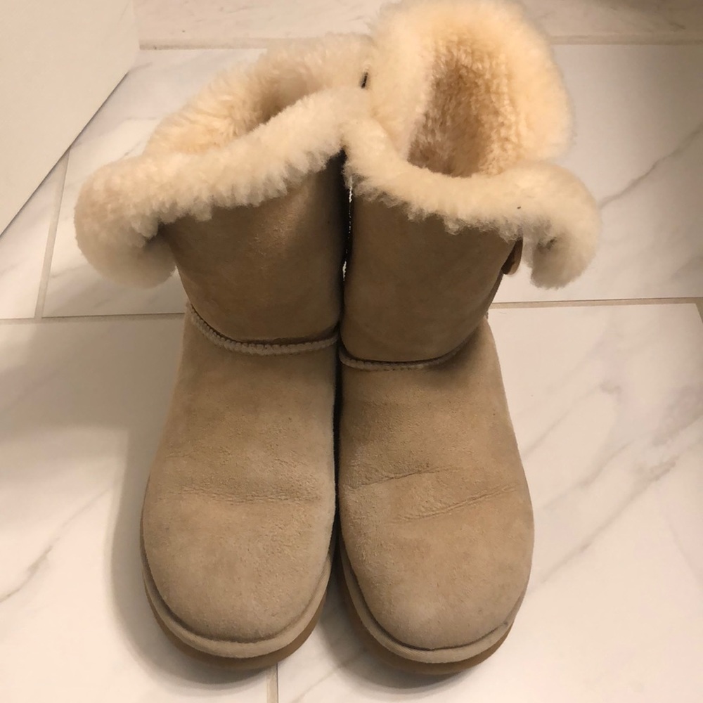 Ugg Bailey Button - image 5
